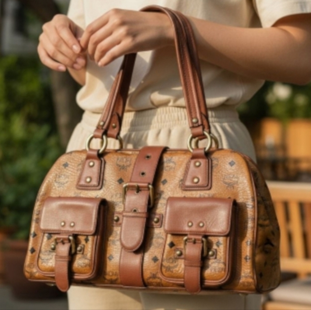 MCM Vintage Visetos Printed Shoulder Bag - Cognac - Picture 3 of 10